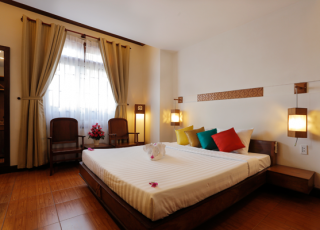 LIKE HOIAN HOTEL ***